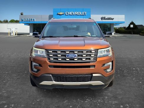 Used 2017 Ford Explorer XLT FWD image 8