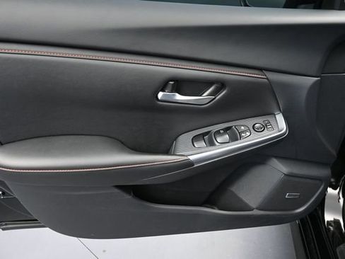 Used 2024 Nissan Sentra SR w/ SR Premium Package FWD image 28