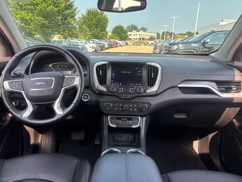 Used 2024 GMC Terrain SLT AWD/4WD image 9