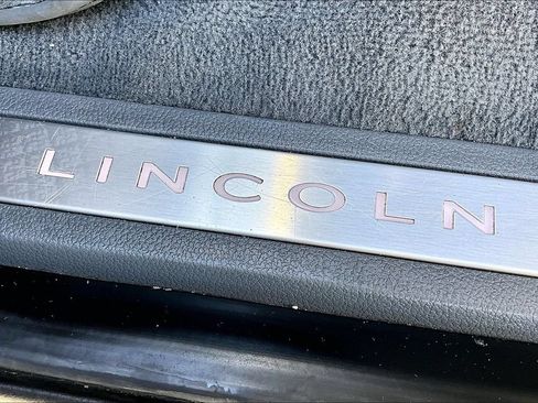 Used 2019 Lincoln Navigator L Reserve AWD/4WD image 37