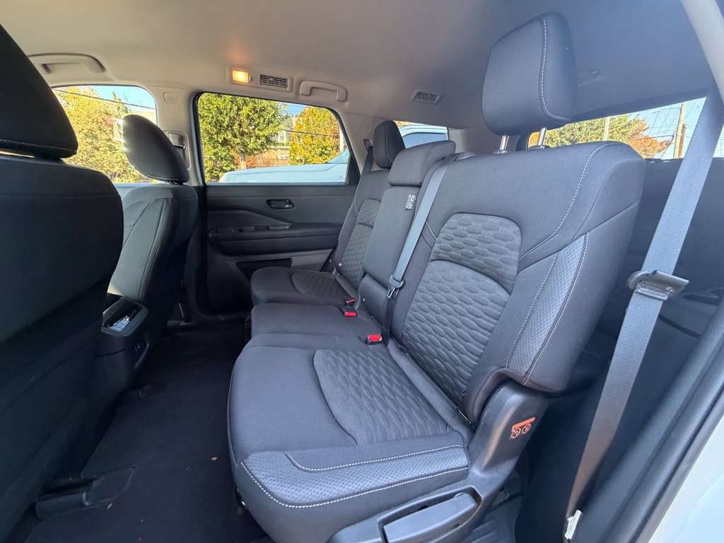 Certified 2023 Nissan Pathfinder SV w/ Black Appearance Package AWD/4WD image 5