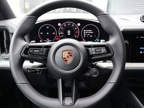 New 2026 Porsche Cayenne Coupe AWD/4WD image 15