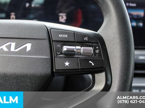 Used 2025 Kia K4 FWD image 25