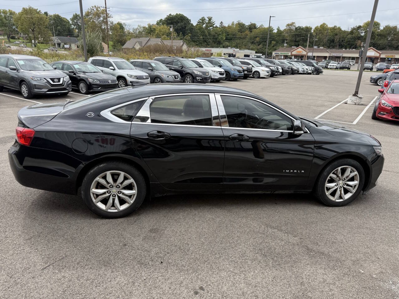 Used 2017 Chevrolet Impala LT FWD image 6