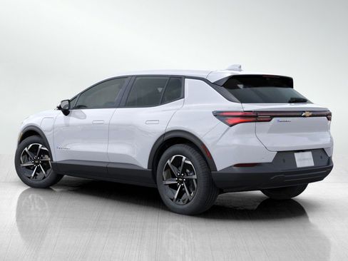 New 2026 Chevrolet Equinox EV LT image 4