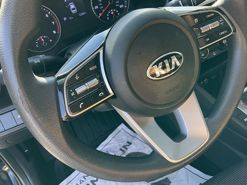 Used 2021 Kia Forte LXS FWD image 23