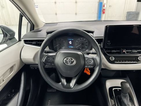 Used 2024 Toyota Corolla LE FWD image 11