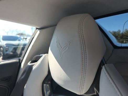 Used 2021 Chevrolet Corvette Stingray Premium Conv w/ Z51 Performance Package image 25