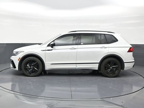 Used 2024 Volkswagen Tiguan SE R-Line FWD image 7