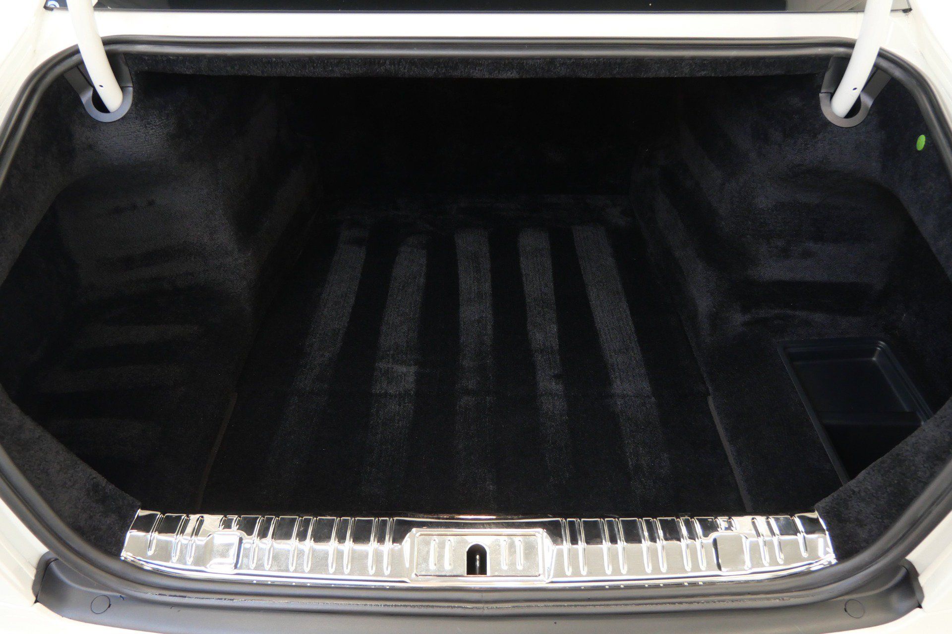 Used 2013 Rolls-Royce Ghost RWD image 18