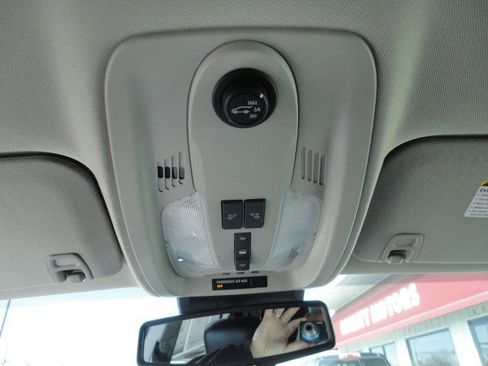 Used 2015 GMC Terrain SLT image 8