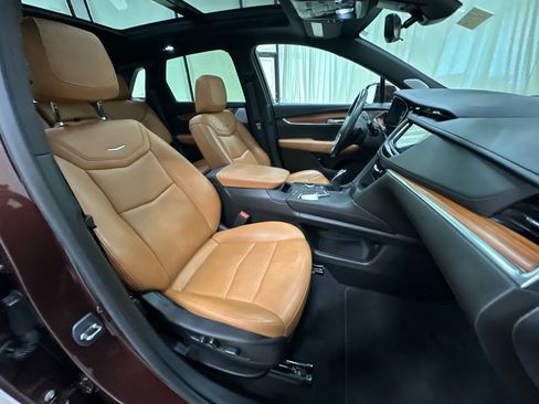 Used 2023 Cadillac XT5 Premium Luxury w/ Technology Package AWD/4WD image 24
