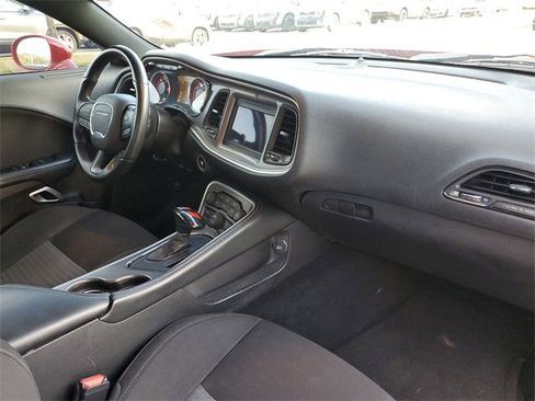 Used 2022 Dodge Challenger GT image 6
