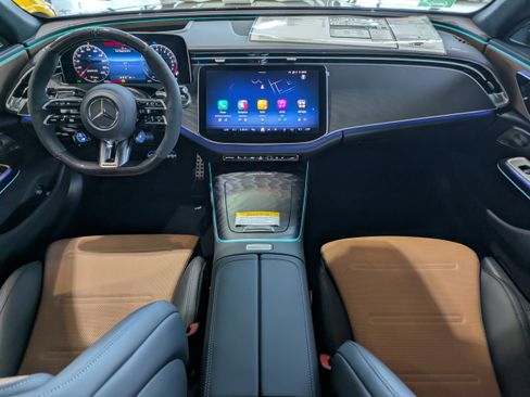 New 2026 Mercedes-Benz E 53 AMG e 4MATIC Sedan image 2