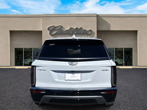 New 2026 Cadillac Vistiq Luxury image 4