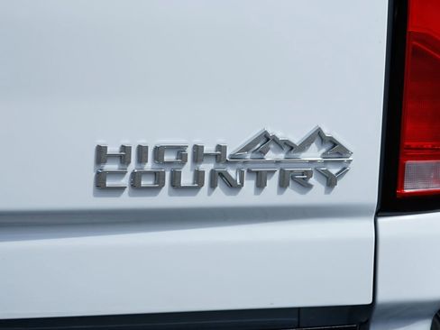 Used 2024 Chevrolet Silverado 2500 High Country w/ High Country Premium Package image 57