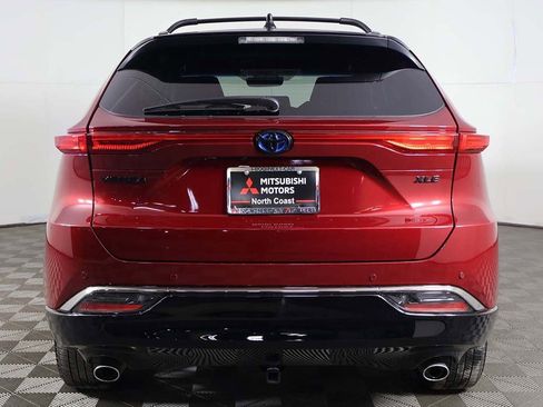 Used 2023 Toyota Venza Nightshade image 11