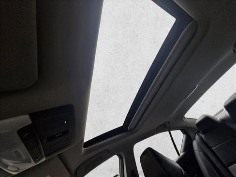 Used 2024 Nissan Altima 2.5 SR w/ SR Premium Package image 23