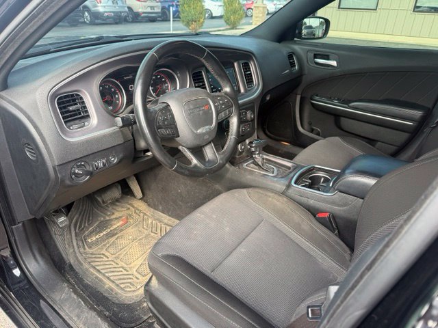 Used 2022 Dodge Charger SXT RWD image 11