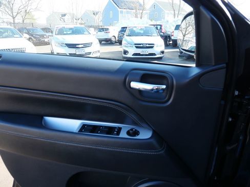 Used 2017 Jeep Compass High Altitude image 13