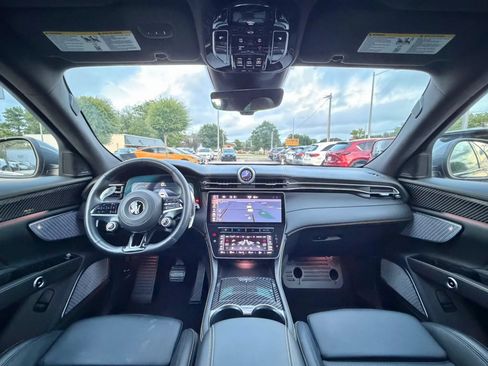 Used 2023 Maserati Grecale Modena AWD/4WD image 11