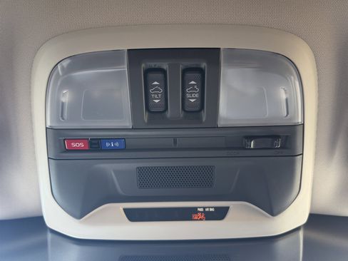 New 2025 Subaru Crosstrek 2.0i Premium image 34