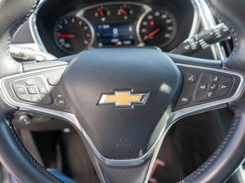 Used 2022 Chevrolet Equinox LT AWD/4WD image 16