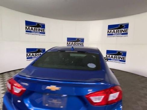 Used 2016 Chevrolet Cruze LT w/ Convenience Package image 9