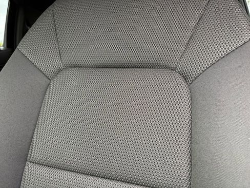 New 2024 Chevrolet Colorado LT w/ LT Convenience Package II image 16