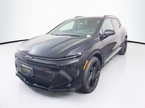 Used 2024 Chevrolet Equinox EV RS FWD image 3