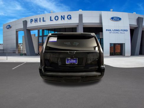Used 2020 Cadillac Escalade Luxury AWD/4WD image 4