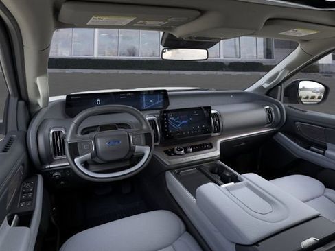 New 2025 Ford Expedition Platinum w/ Platinum Ultimate Package image 9