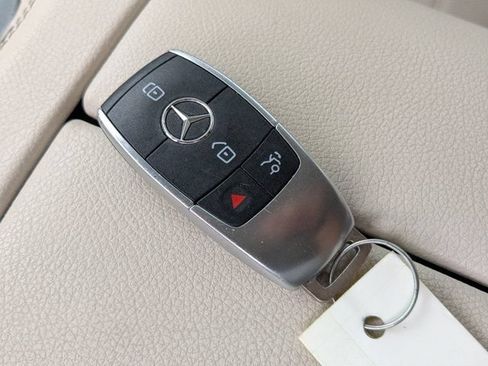 Used 2020 Mercedes-Benz GLE 350 4MATIC image 29