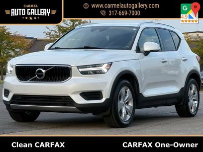 Used 2022 Volvo XC40 T4 Momentum