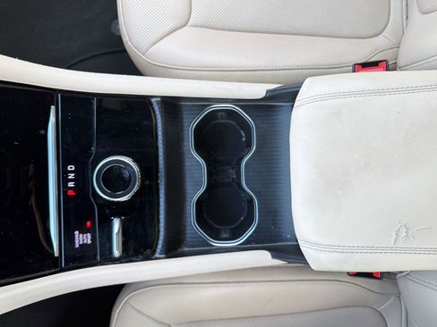 Used 2024 Jeep Grand Cherokee Limited w/ Luxury Tech Group II image 24