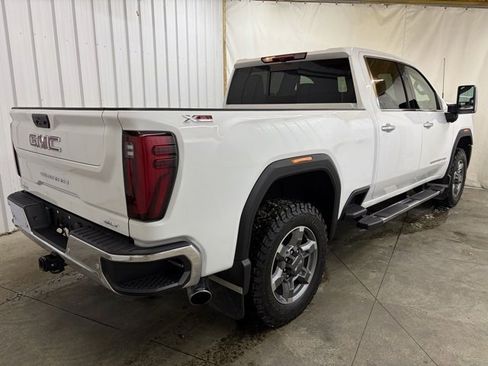 Used 2025 GMC Sierra 2500 SLT w/ SLT Premium Package image 6