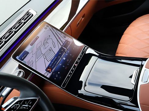 Certified 2025 Mercedes-Benz S 580e 4MATIC Sedan image 19