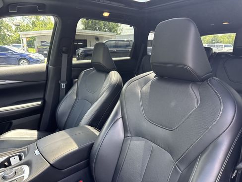 Used 2025 INFINITI QX60 Luxe w/ Black Edition FWD image 15