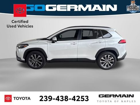 Certified 2023 Toyota Corolla Cross XLE image 3
