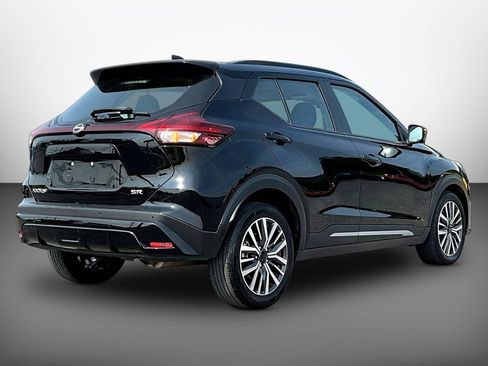 Used 2024 Nissan Kicks SR FWD image 6