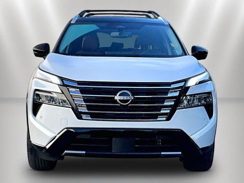 Used 2026 Nissan Rogue Platinum w/ Platinum Premium Package AWD/4WD image 2