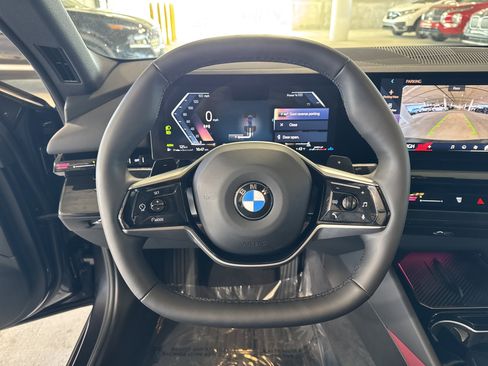 Certified 2025 BMW 530i image 20