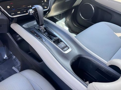 Used 2022 Honda HR-V EX image 33