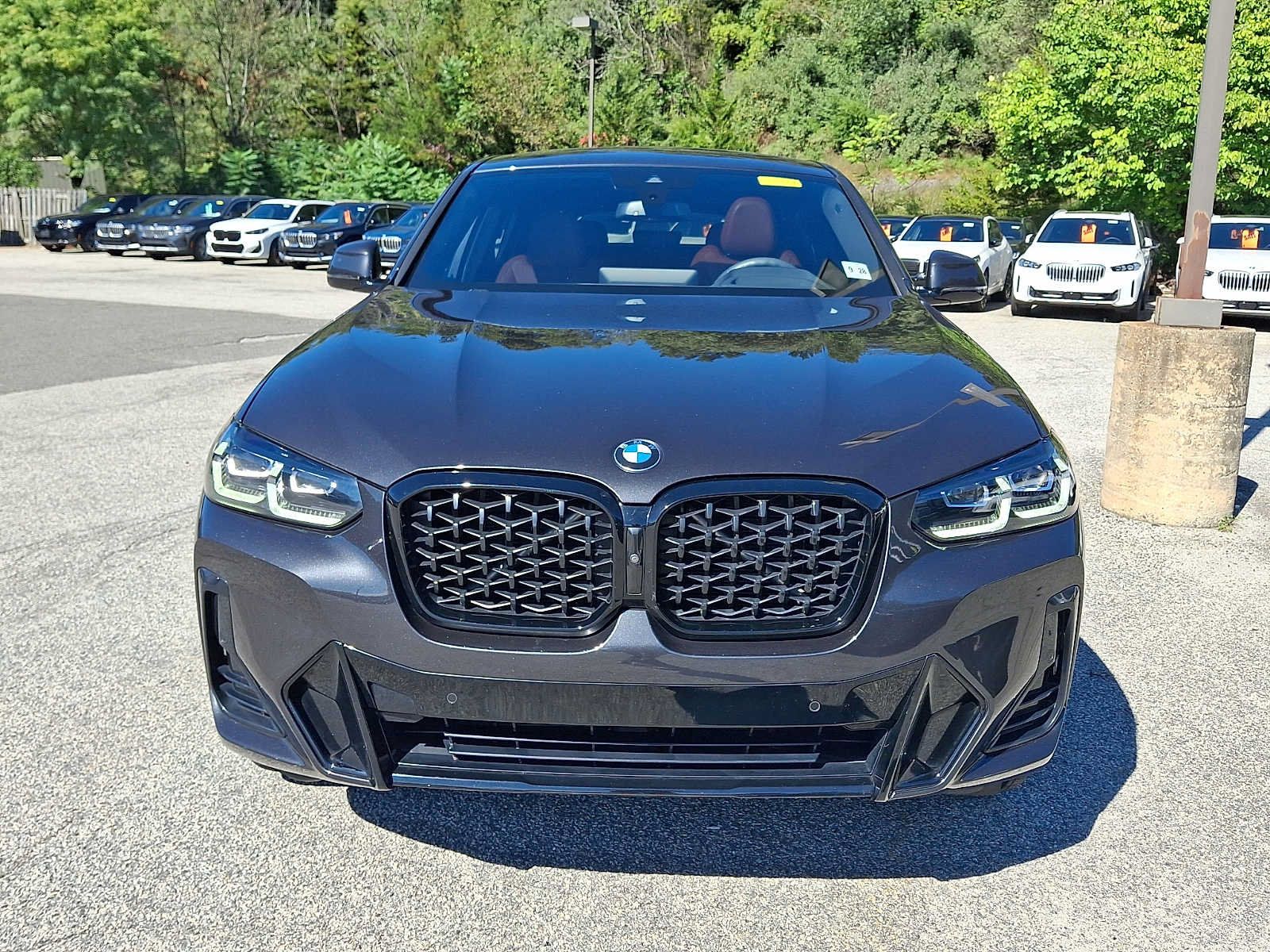 Used 2024 BMW X4 xDrive30i w/ Premium Package AWD/4WD image 2