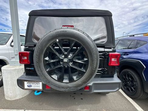 Used 2024 Jeep Wrangler Unlimited Sahara AWD/4WD image 6
