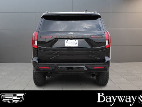 Used 2025 Ford Expedition Tremor image 6
