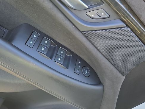 Used 2018 Cadillac Escalade Platinum image 18