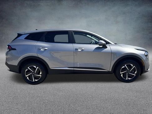 Used 2023 Kia Sportage LX AWD/4WD image 4