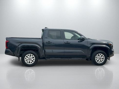 Used 2024 Toyota Tacoma SR5 AWD/4WD image 4