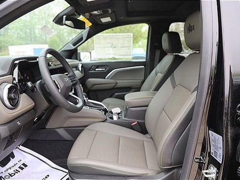 New 2024 Chevrolet Colorado ZR2 w/ ZR2 Bison Edition image 17